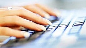 অনলাইনে পোস্টিং জিরো ট্রেন্ডে মেতেছেন তরুণ-তরুণীরা