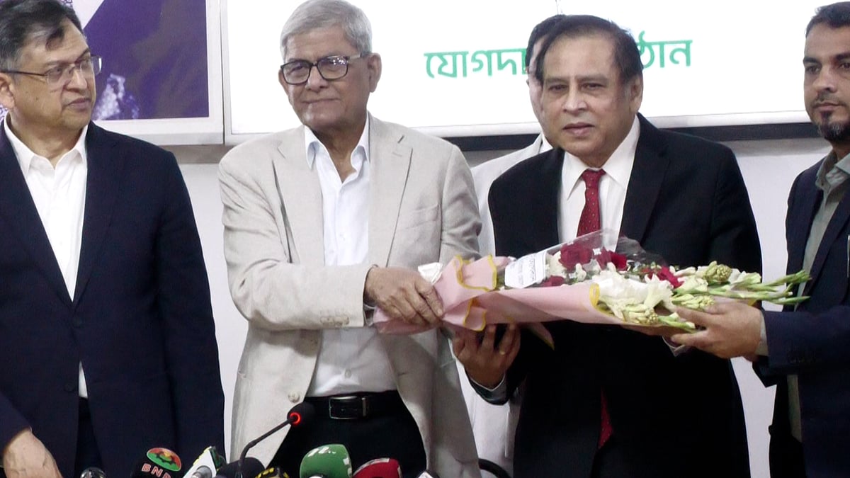 আওয়ামী লীগের প্রয়াত অর্থমন্ত্রীর ছেলের বিএনপিতে যোগদান