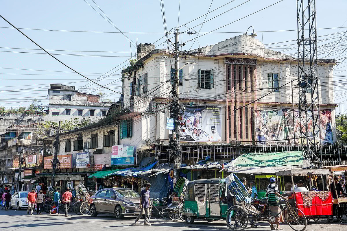 কে সি দে সড়কের ‘সিনেমা প্যালেস’ বহু আগে থেকেই ঝুঁকিপূর্ণ হিসেবে চিহ্নিত
