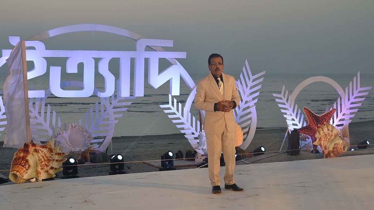 হাসি–গান–গল্প নিয়ে আজ ফিরছে কক্সবাজারের সেই ‘ইত্যাদি’