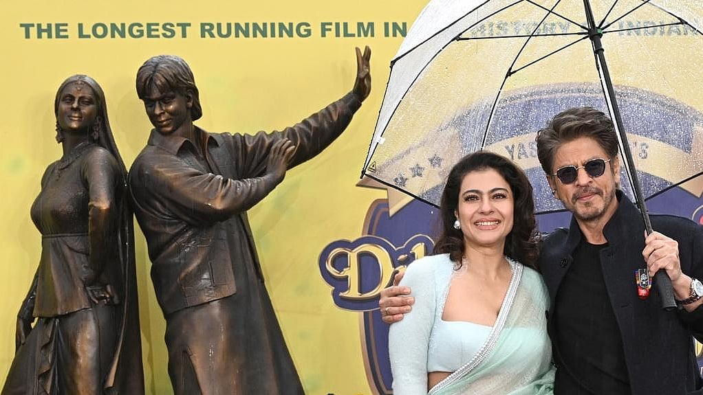 লন্ডনে কাজল ও শাহরুখ। কাজলের ইনস্টাগ্রাম থেকে