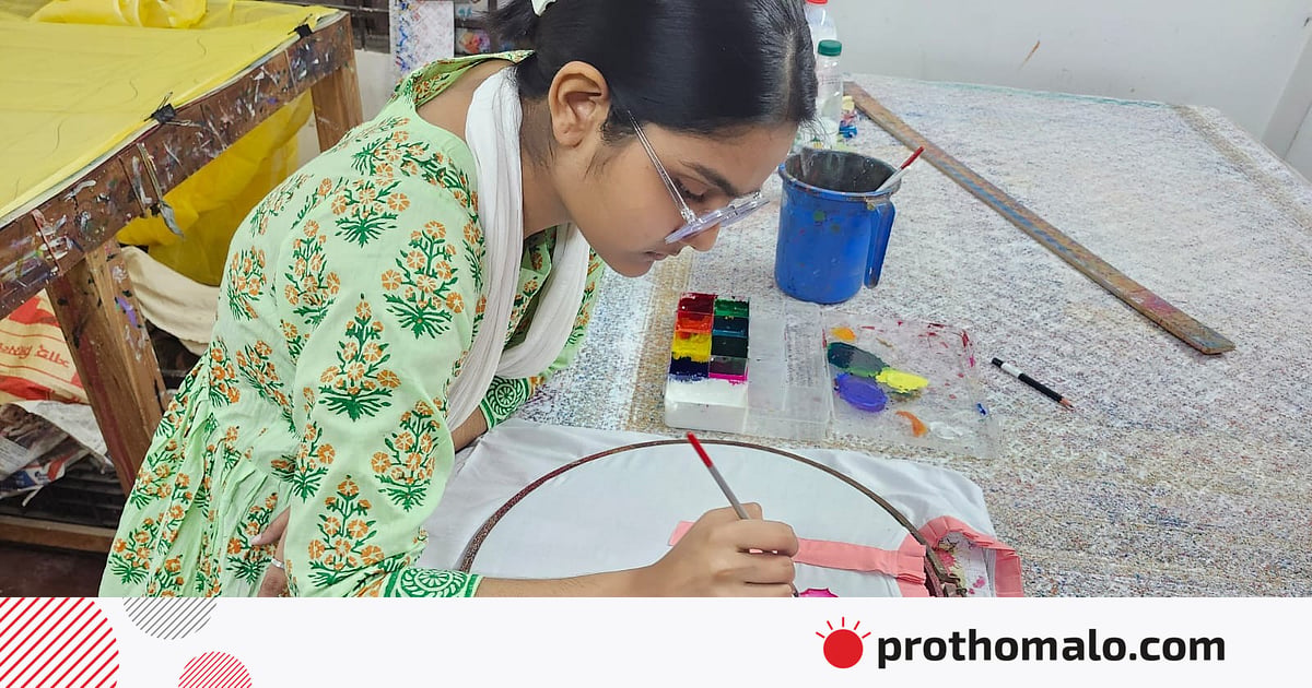 নিঃশব্দ মুগ্ধ মুগ্ধতা ছড়াচ্ছেন শাড়ি রাঙিয়ে নিঃশব্দ মুগ্ধ মুগ্ধতা ছড়াচ্ছেন শাড়ি রাঙিয়ে