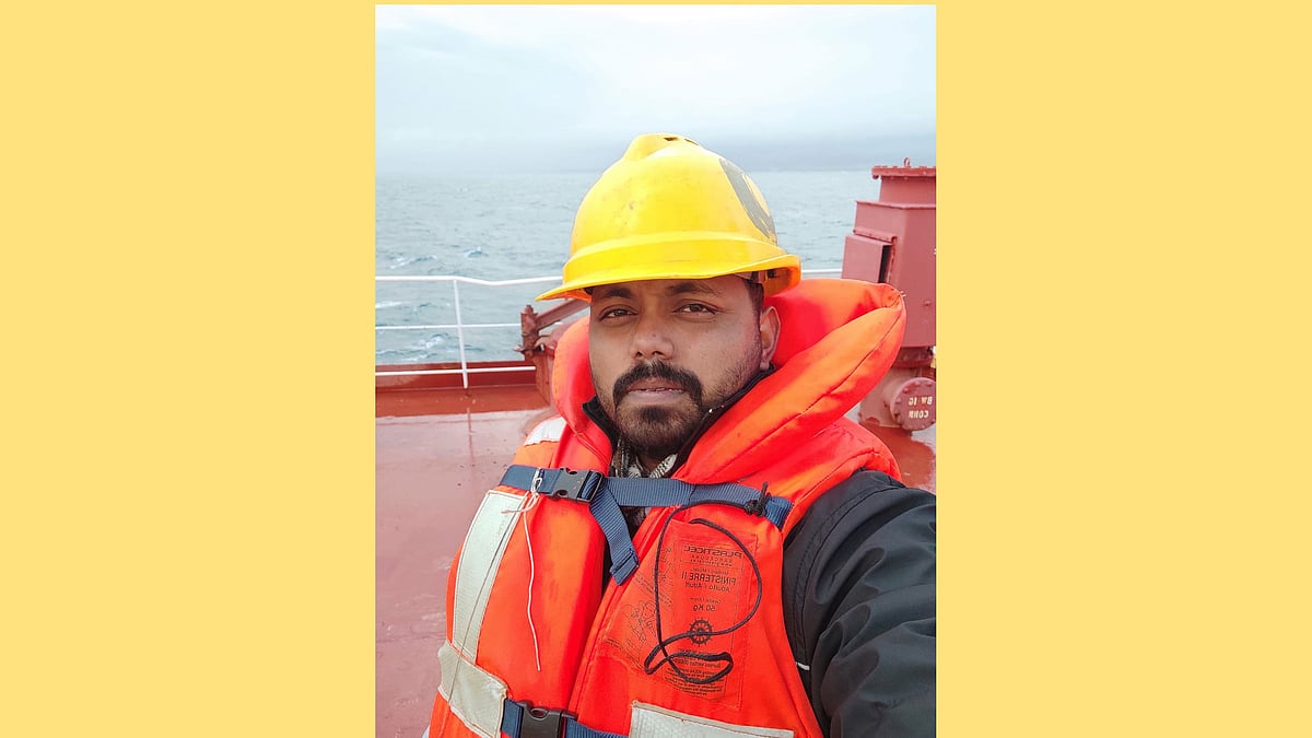 এক সপ্তাহ পর অচল জাহাজ থেকে হেলিকপ্টারে বাংলাদেশি নাবিককে উদ্ধার