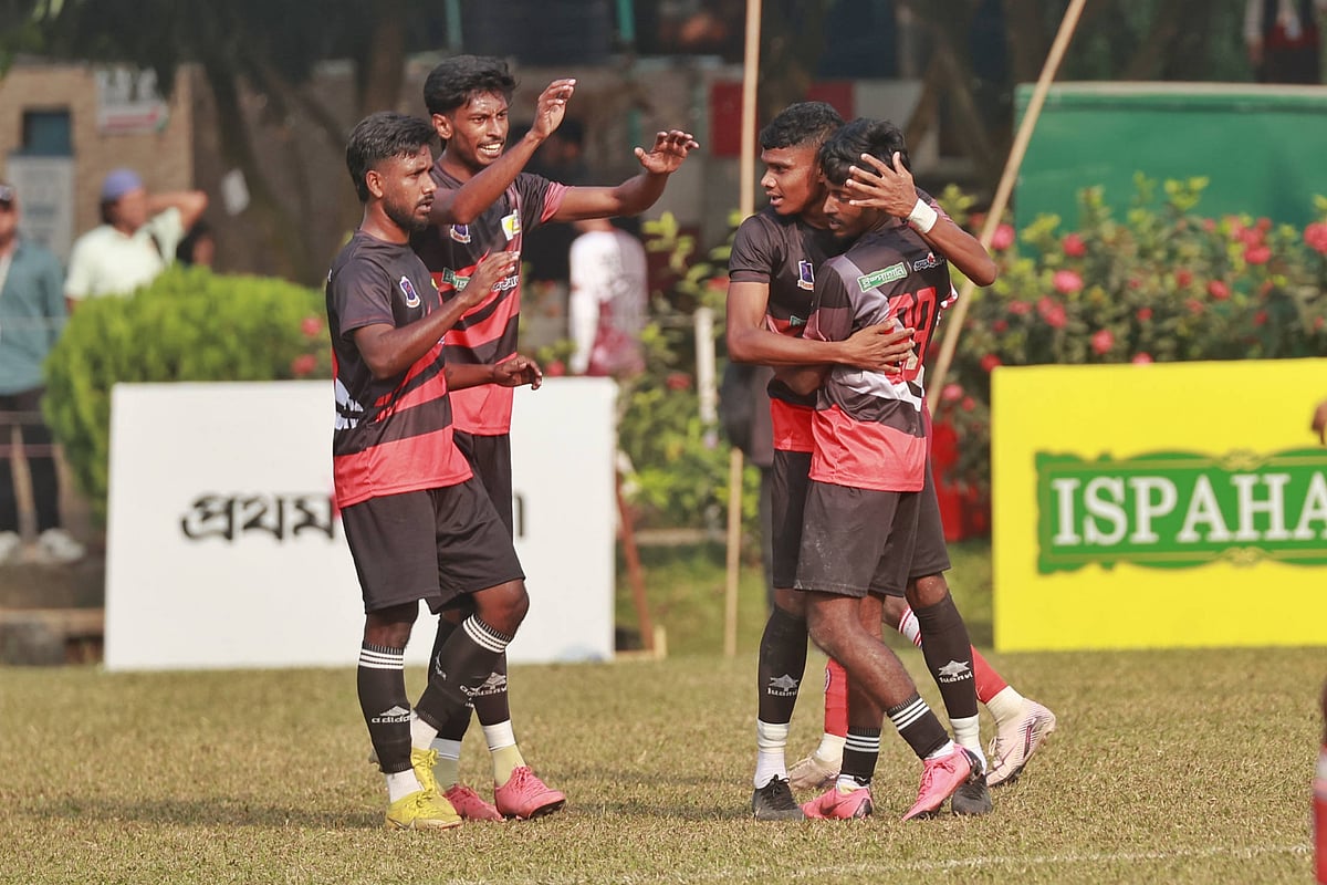 সেমিফাইনালে ওঠার আনন্দ গণ বিশ্ববিদ্যালয় ও আমেরিকান ইন্টারন্যাশনাল ইউনিভার্সিটি বাংলাদেশের