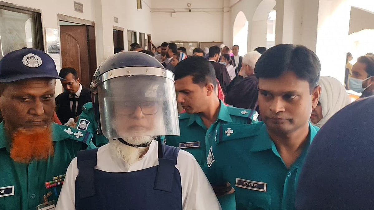 আবারও রিমান্ডে নেওয়া হলে ‘হার্ট অ্যাটাক’ করব স্যার