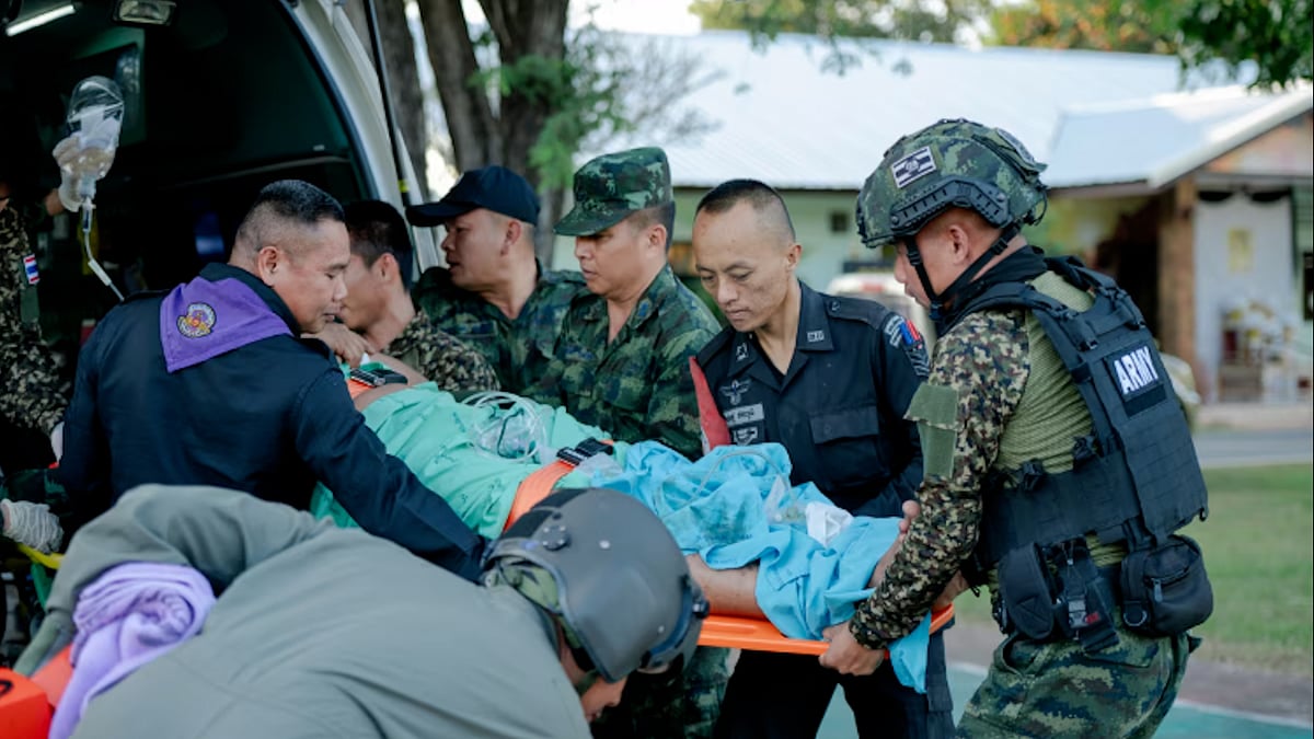 কম্বোডিয়ায় থাইল্যান্ডের বিমান হামলা; ট্রাম্পের শান্তিচুক্তি কি ঝুঁকিতে?