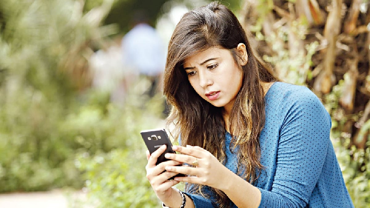 আপনিও কি ‘পপকর্ন ব্রেন’-এ ভুগছেন