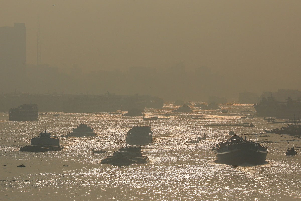 ঢাকা ও আশপাশে নামছে শীত