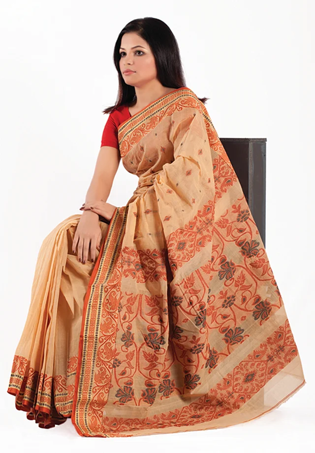 টাঙ্গাইল শাড়ির আবেদন আজও অমলিন