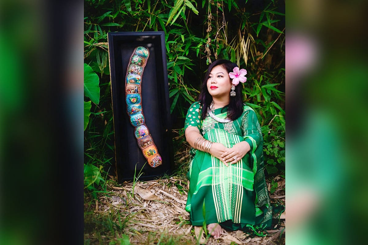 গিলা ফলে সুপ্রয়ার মিনিয়েচার, ফুটিয়ে তোলেন পাহাড়ের গল্প