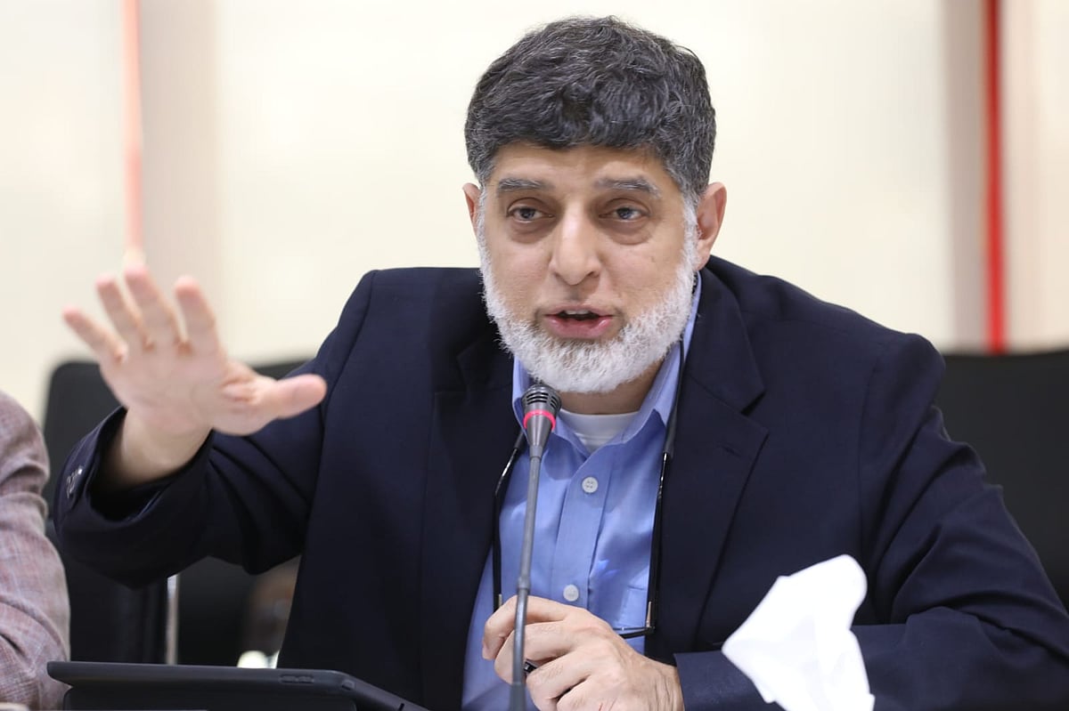 রপ্তানি বাড়ানো ছাড়া কোনো গতি নেই: আহসান খান চৌধুরী