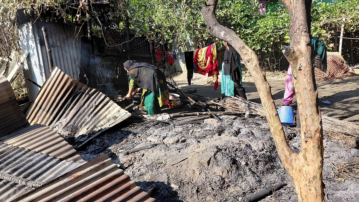 ব্রাহ্মণবাড়িয়ায় হত্যা মামলার আসামিদের বিরুদ্ধে বাদীপক্ষের বাড়িতে লুট-আগুন দেওয়ার অভিযোগ