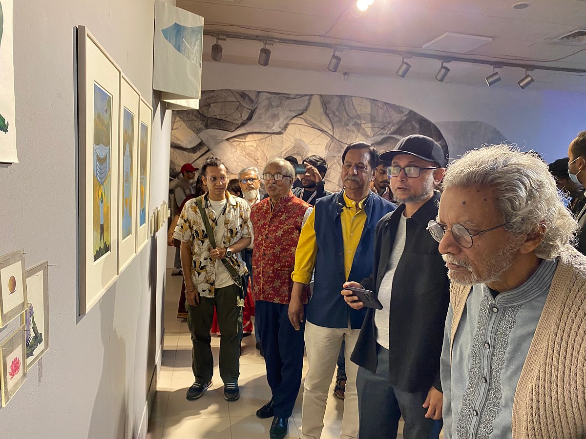 নবীন শিল্পীদের দুই শতাধিক শিল্পকর্মের বৈচিত্র্যময় সম্ভার প্রদর্শনী