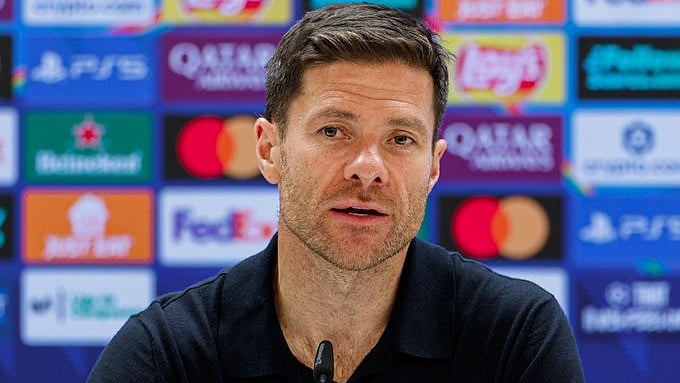 ৮ ম্যাচে মাত্র ২ জয় রিয়ালের, চাকরি হারানোর শঙ্কার মুখেও ‘ইতিবাচক’ আলোনসো