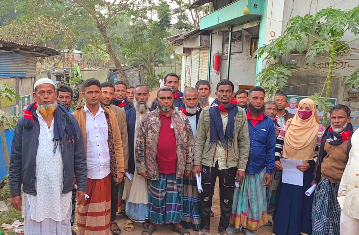 ভারতে আটক ১৯ জেলে ৯৭ দিন পর বাড়ি ফিরলেন