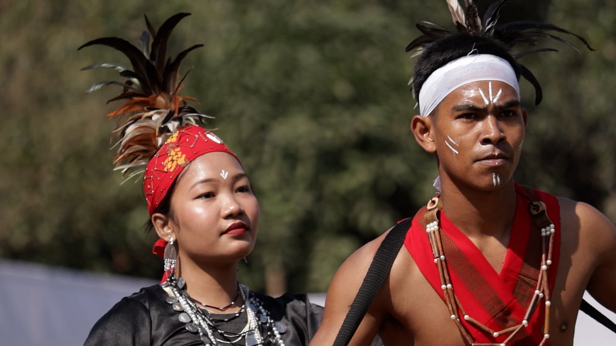 মাথায় খুতুপে ও পরনে দকমান্দা, গারোরা এসেছিলেন ঢাকার ওয়ানগালা উৎসবে