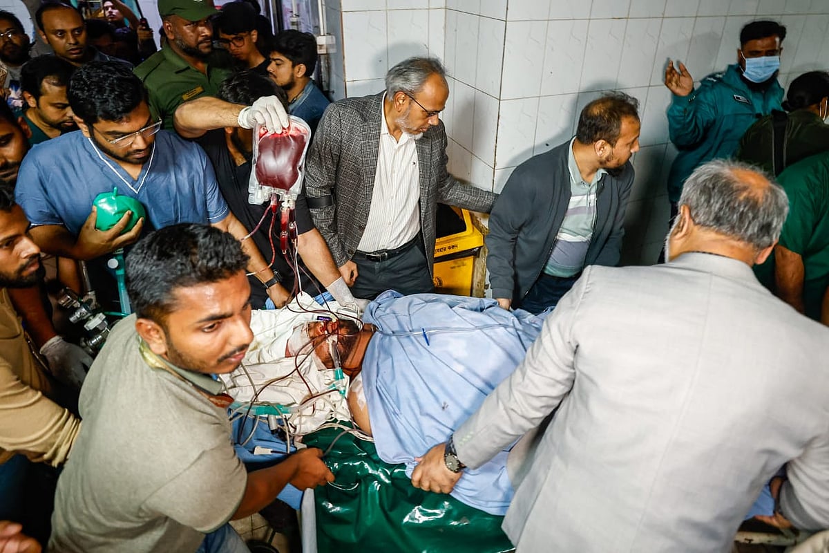 ওসমান হাদিকে নেওয়া হচ্ছে এভারকেয়ার হাসপাতালে