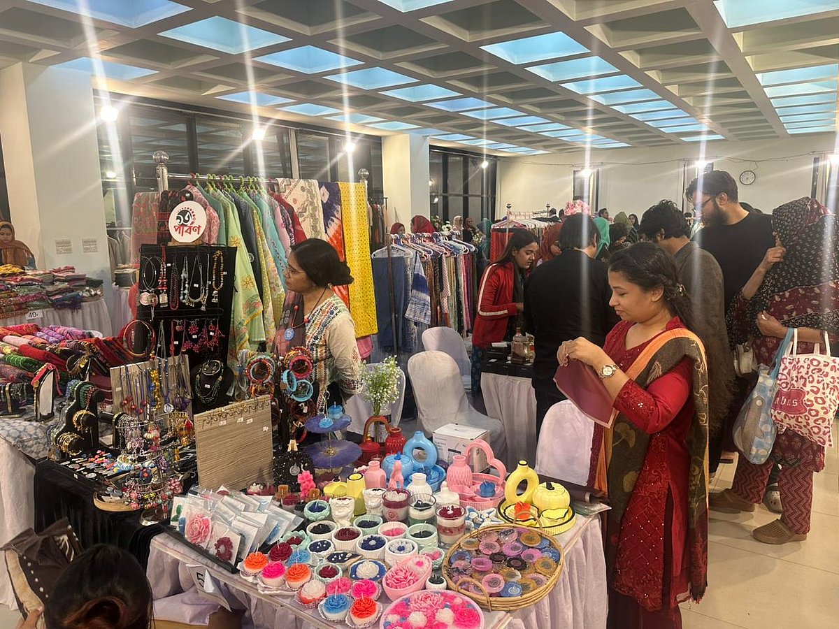মাইডাস সেন্টারের শীত মেলায় কী কী পাওয়া যাচ্ছে
