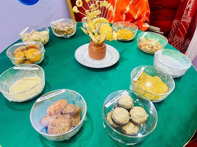 আলুর নানা সৃজনশীল পদ দেখা গেল এখানে