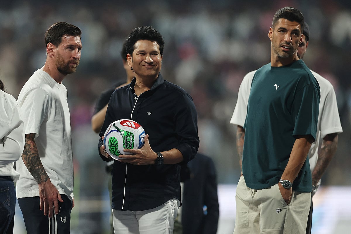 মেসির সঙ্গে টেন্ডুলকারের ঐতিহাসিক সাক্ষাৎ