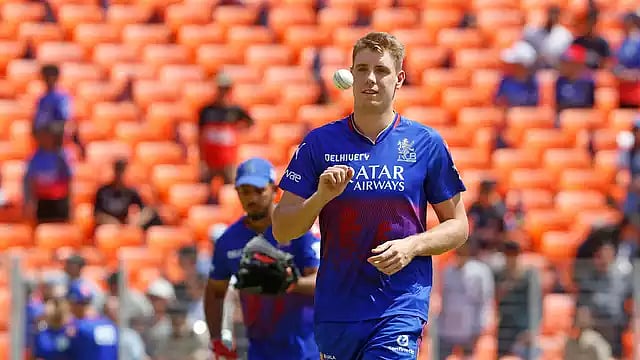 ম্যানেজারের ভুলে ‘ব্যাটসম্যান’, আইপিএলে গ্রিন হতে চান বোলারও