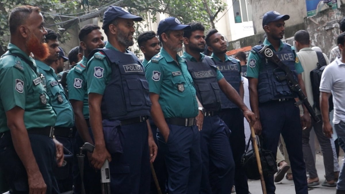 রাজনৈতিক নেতা ও প্রার্থীদের প্রটোকল দেবে পুলিশ