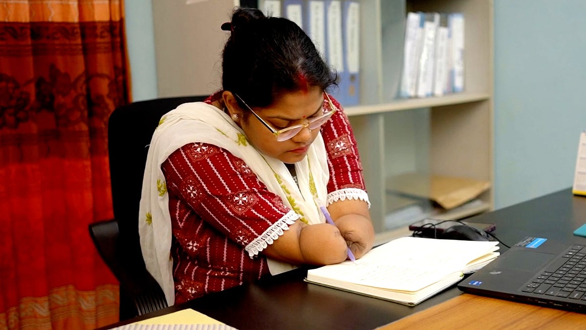 বাবার কথা মনে পড়লেই কষ্ট হয়, তিনি আমার সুখ দেখতে পারলেন না : ফাল্গুনী সাহা | কঠিন কিছুই না–৯