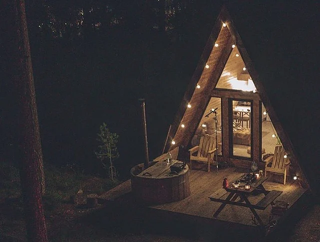 রাতে ইন্টারনেট অফ করলে কি ঘনিষ্ঠতা বাড়বে পরিবারে?