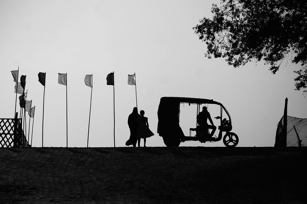 পরাধীনতা মানুষের মর্যাদা হারানোর নীরব শৃঙ্খল