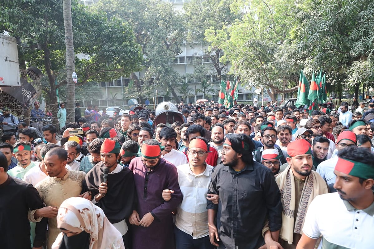 হাদির হত্যাচেষ্টাকারীদের গ্রেপ্তারের দাবি না মানলে তিন উপদেষ্টাকে পদত্যাগের হুঁশিয়ারি দিলেন সাদিক কায়েম