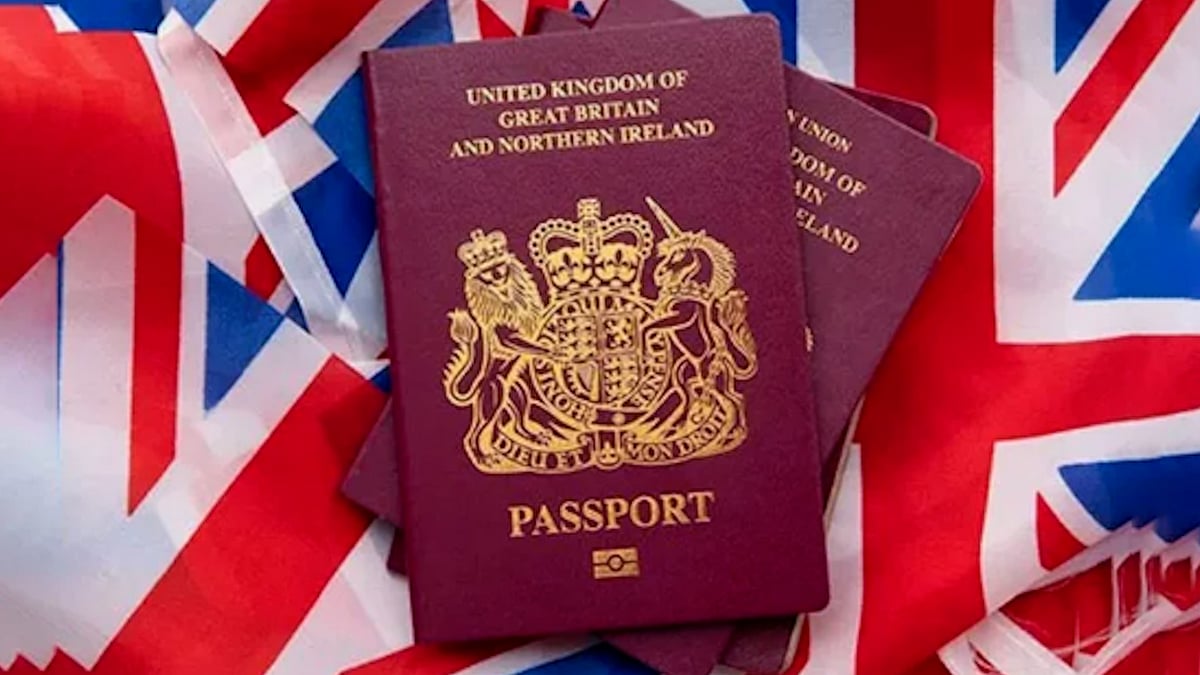 ব্রিটিশ নাগরিকত্ব হারানোর ঝুঁকিতে লাখো মুসলিম