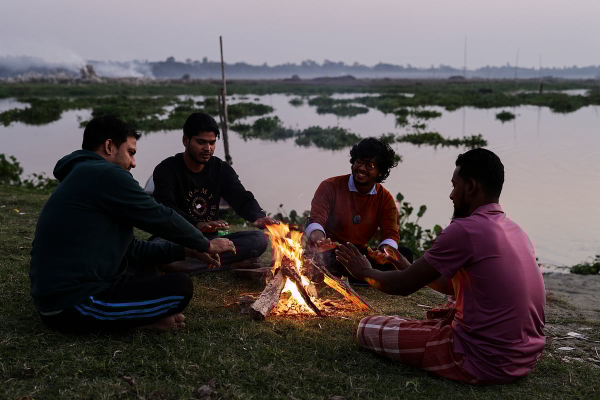 শীতে গ্রামীণ পরিবেশের ১০টি ছবি