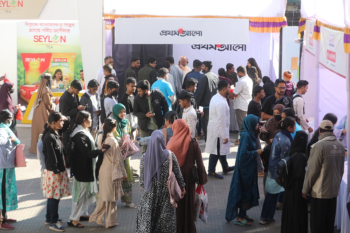 সিলেটে কৃতী শিক্ষার্থী উৎসবে আগতরা 