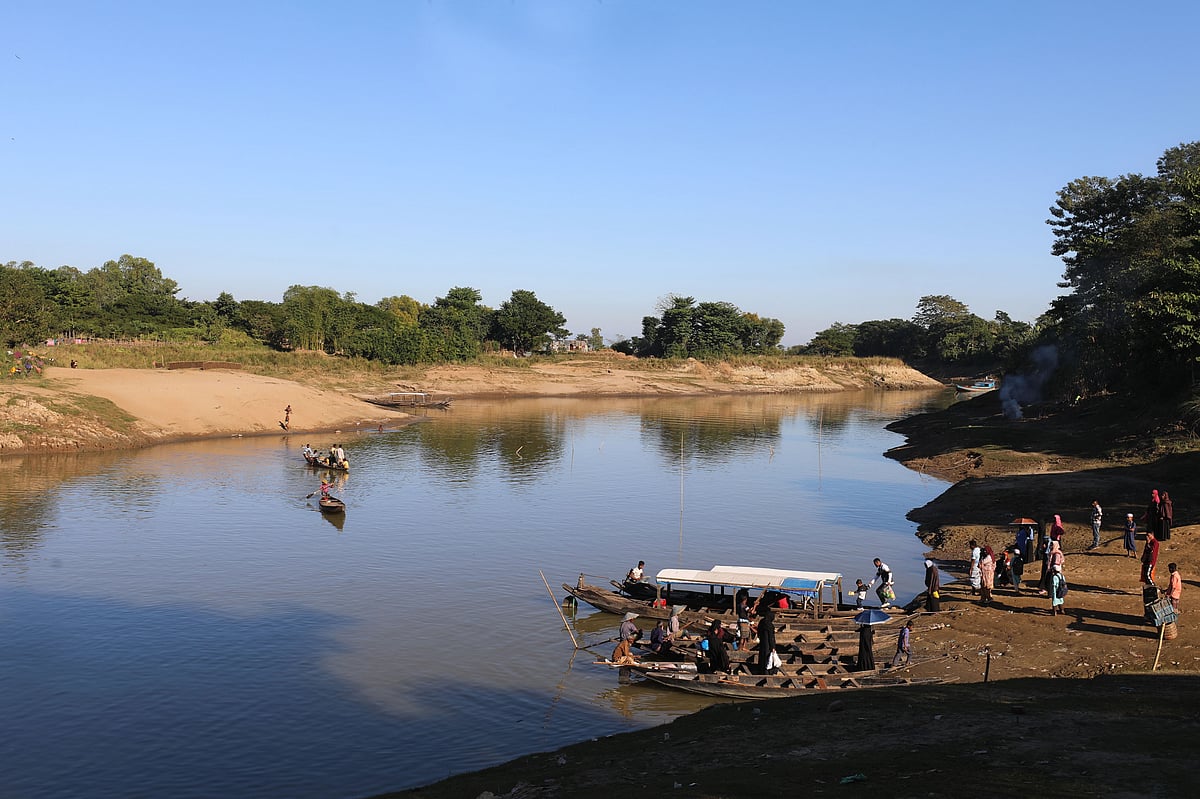 শুষ্ক মৌসুমে ধলাই নদ