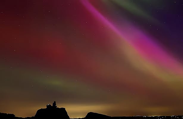 শক্তিশালী সৌরঝড় আঘাত হানতে পারে পৃথিবীতে
