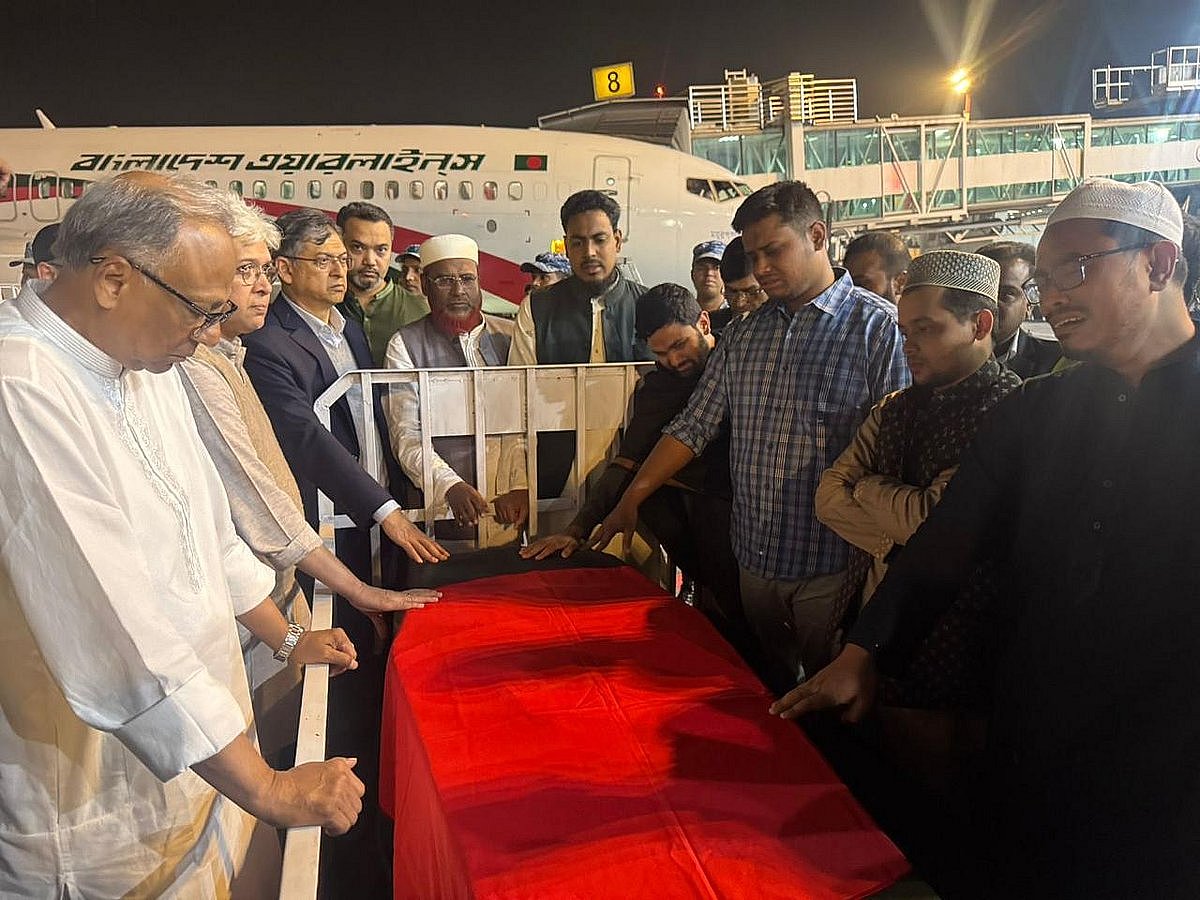 ওসমান হাদির মরদেহ দেশে, কাল জানাজা