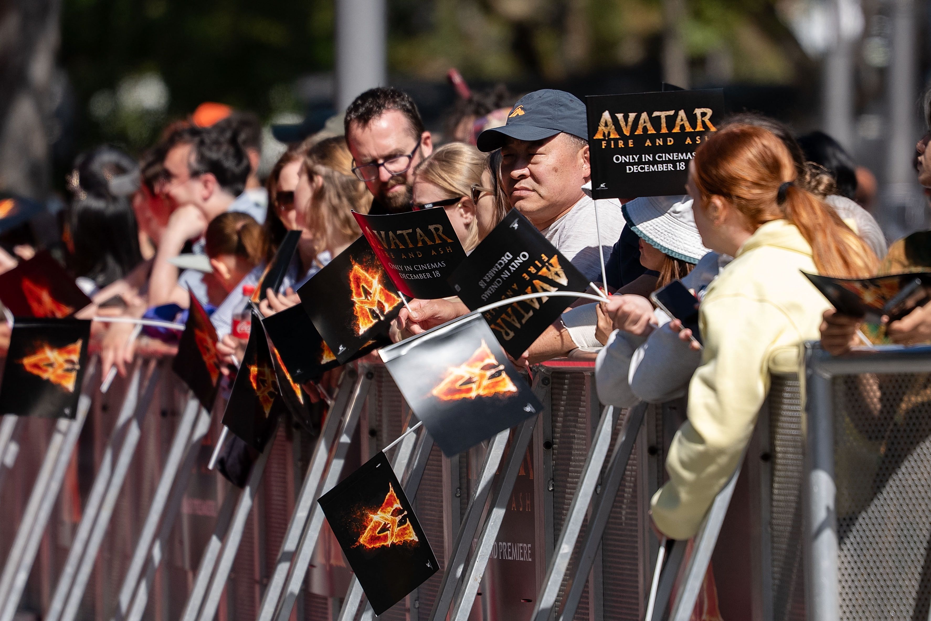 ‘অ্যাভাটার: ফায়ার অ্যান্ড অ্যাশ’–এর প্রিমিয়ারে দর্শকের ভিড়। এএফপি 