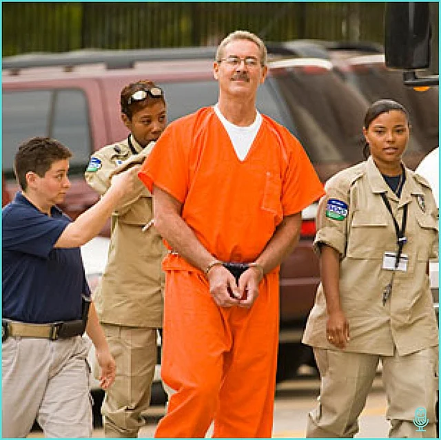  বর্তমানে তিনি ১১০ বছরের কারাদণ্ড ভোগ করছেন অ্যালেন