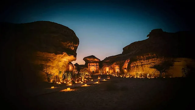 রাত নামার পর রূপ খোলতাই হয় হেগরার