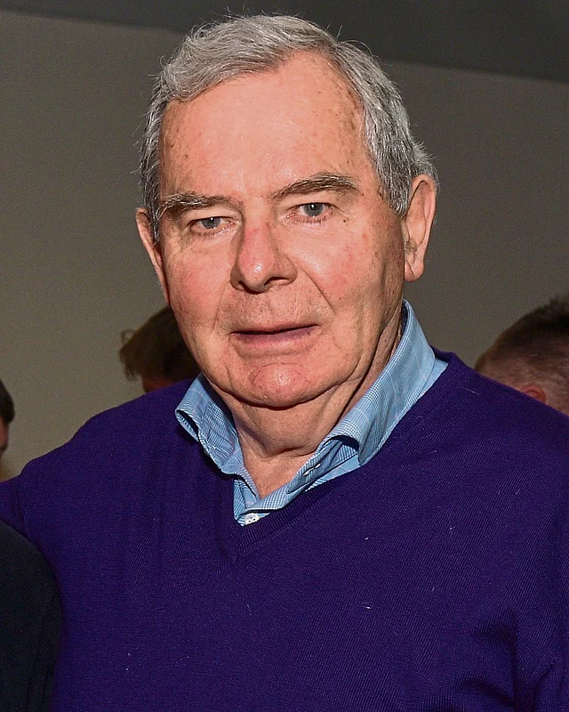 অ্যাংলো আইরিশ ব্যাংকে ভুল বিনিয়োগের কারণে শনের সাম্রাজ্য ভেঙে পড়ে