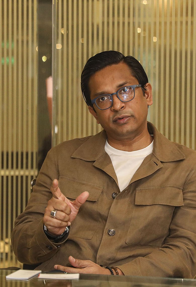 পাঁচ তারকা হোটেলে প্রথম বাংলাদেশি জেনারেল ম্যানেজার মো. আল আমিন: 
অতিথিরা কেবল সন্তুষ্ট নন, উল্লসিত হবেন