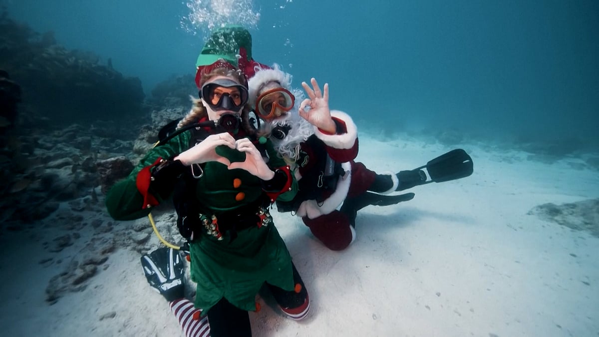ফ্লোরিডার পানির নিচে সান্তা: রিফে ব্যতিক্রমী বড়দিন