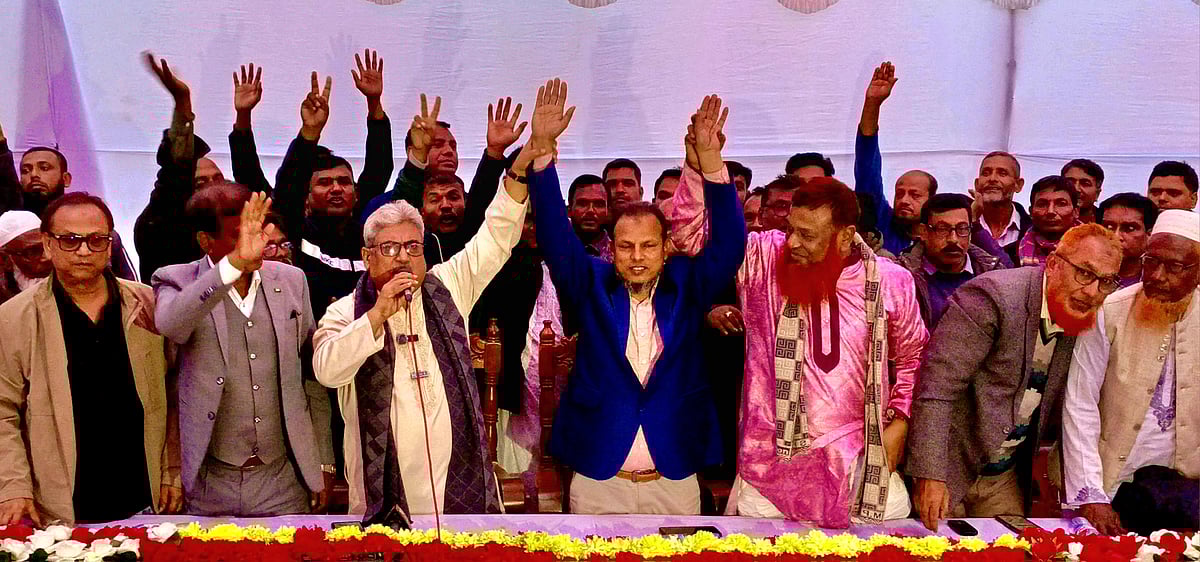 বিএনপির প্রার্থী শফিকুলের সঙ্গে এক মঞ্চে রায়হানুল, একসঙ্গে কাজ করার ঘোষণা