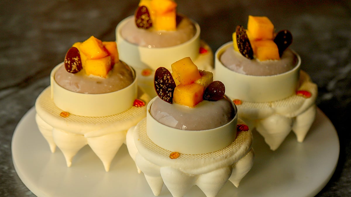 আনারস–আমের পাভলভার রেসিপি