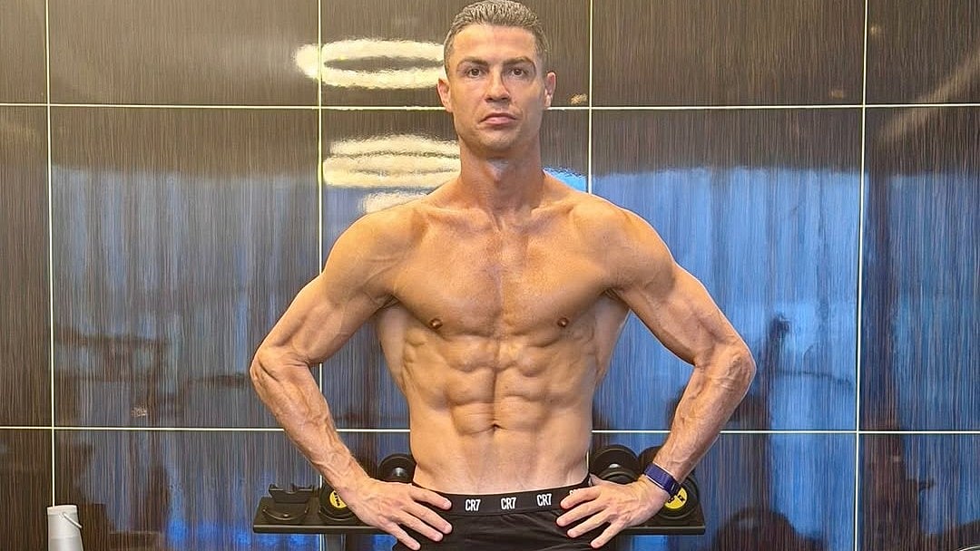 ৪১ বছরেও রোনালদোর এমন শরীর কীভাবে সম্ভব, জানুন তাঁর ফিটনেস রুটিন