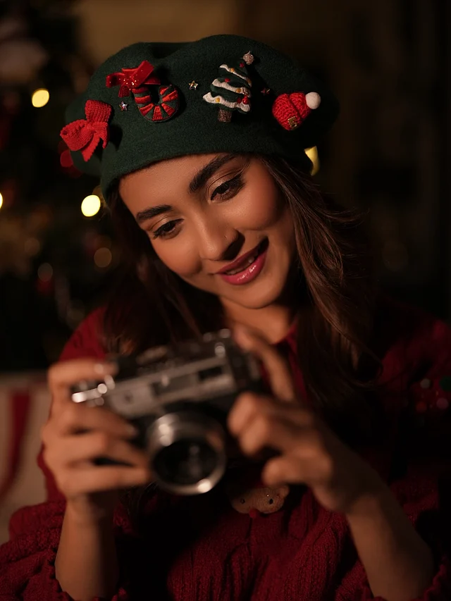 হালকা মেকওভার আর ন্যুড লিপসে মোহনীয় লাগছে মেহজাবীনকে