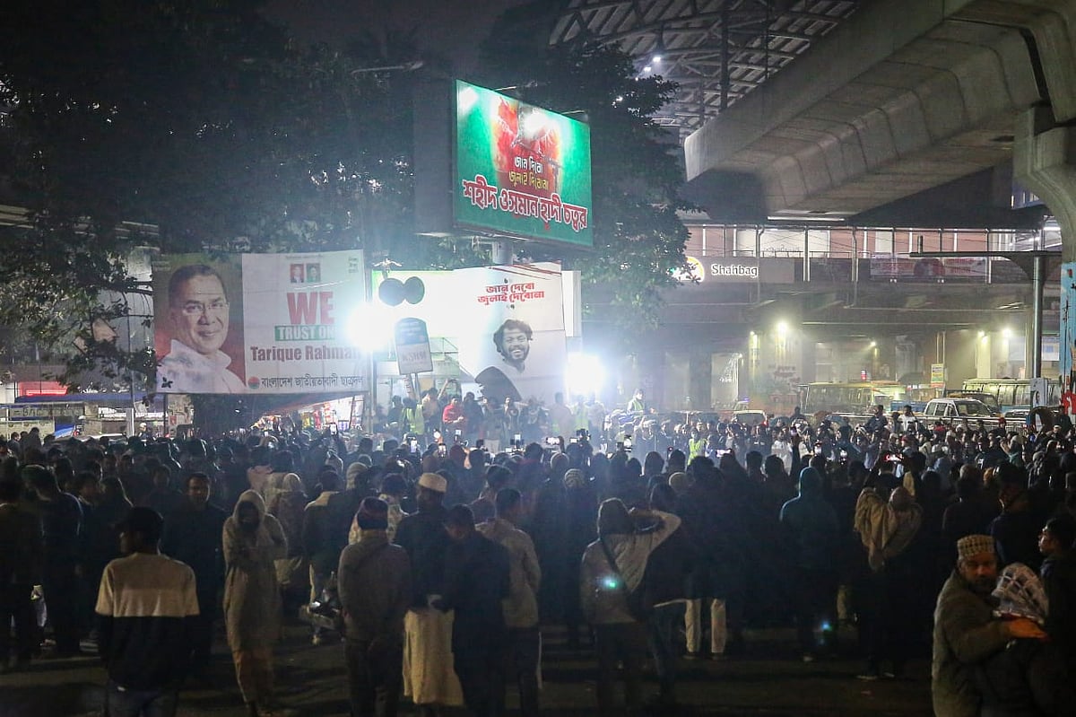 অবরোধ চলবে, রাতেও শাহবাগে অবস্থান, ঘোষণা ইনকিলাব মঞ্চের