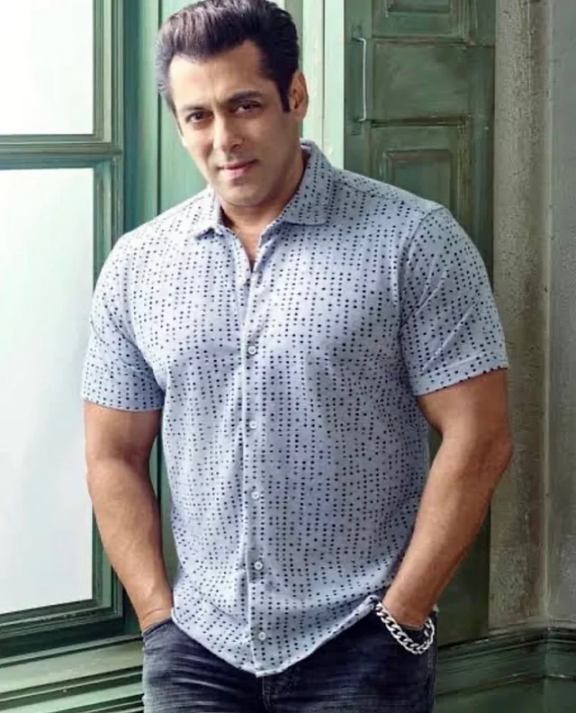 বলিউডের মোস্ট এলিজিবল ব্যাচেলর একজনই। ষাটে পা দিয়েই দিলেন সালমান খান