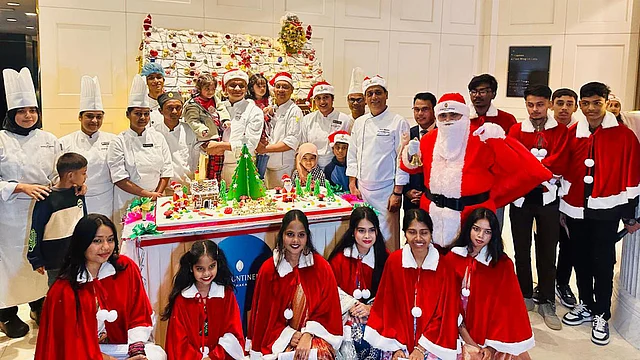 ক্রিসমাস ক্যারল শেষে শেফদের সঙ্গে শিল্পীরা