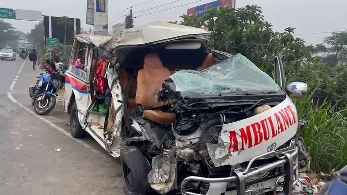 ভাঙ্গায় ট্রাক–অ্যাম্বুলেন্স সংঘর্ষে ভাই–বোনসহ ৩ জন নিহত